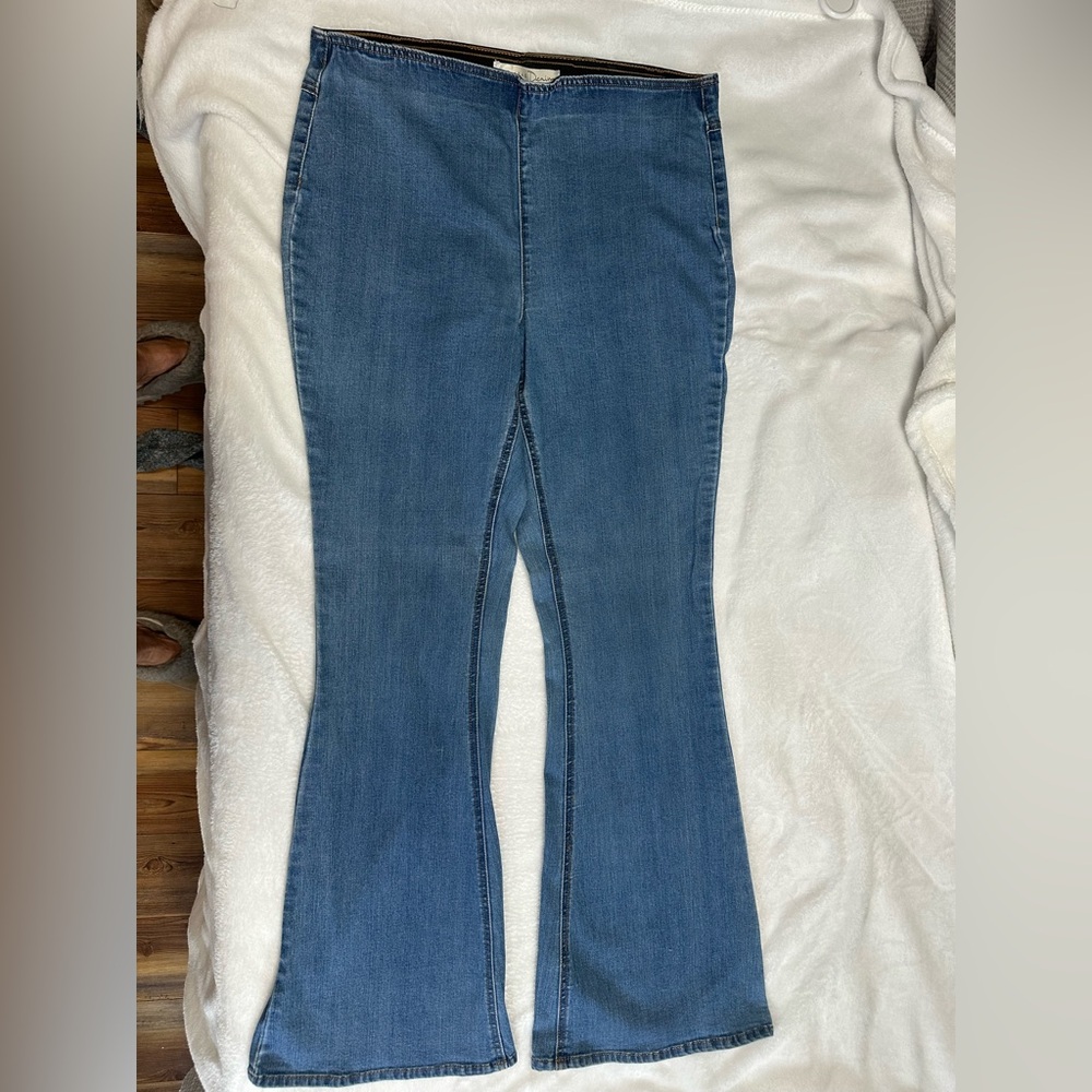 Stylish Blue Flare Women's Jeans